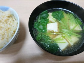 お味噌がおいしいから、シンプルな味噌汁♡