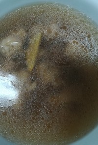 豚足とスルメイカのスープ