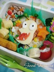 キャラ弁☆おしりかじりむし~♪の写真