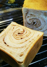 シナモンロール角食パン