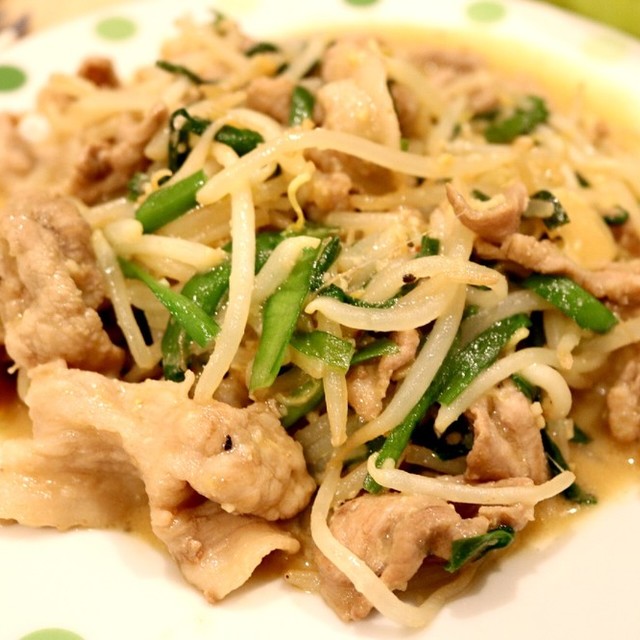 簡単 豚肉とニラもやしのニンニク炒め レシピ 作り方 By いーみ クックパッド 簡単おいしいみんなのレシピが352万品