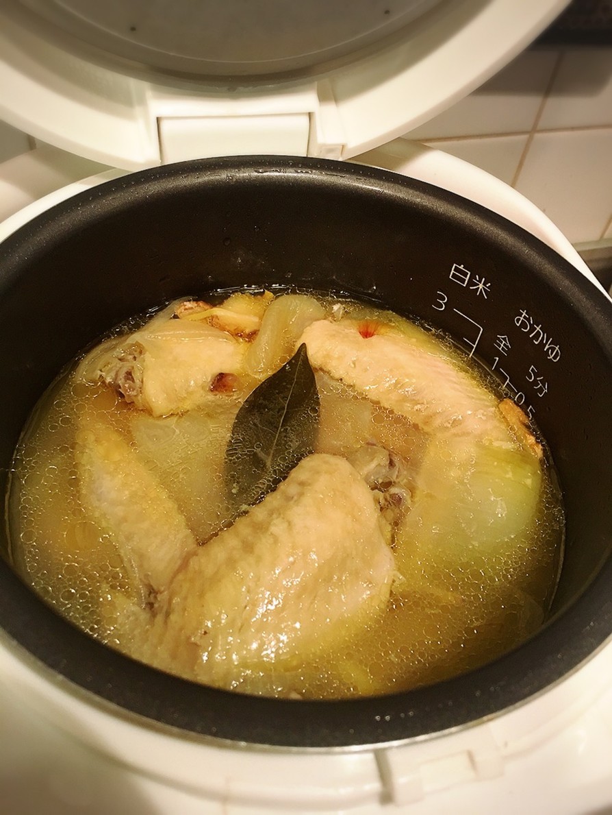 簡単！コラーゲン！炊飯器で手羽先スープの画像