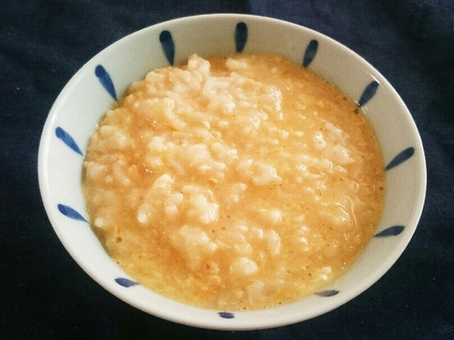 炊飯器で簡単美味しい めんつゆ卵粥 レシピ 作り方 By Naoばあさん クックパッド 簡単おいしいみんなのレシピが359万品