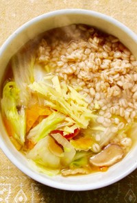蒸し鶏と野菜の雑穀スープ風