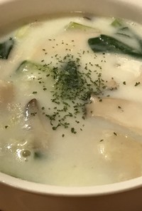 楽々☆チンゲン菜とキノコのクリームスープ