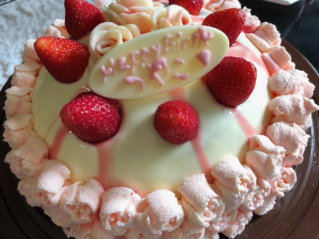妻の誕生日ケーキ 18 レシピ 作り方 By Cremson クックパッド 簡単おいしいみんなのレシピが357万品