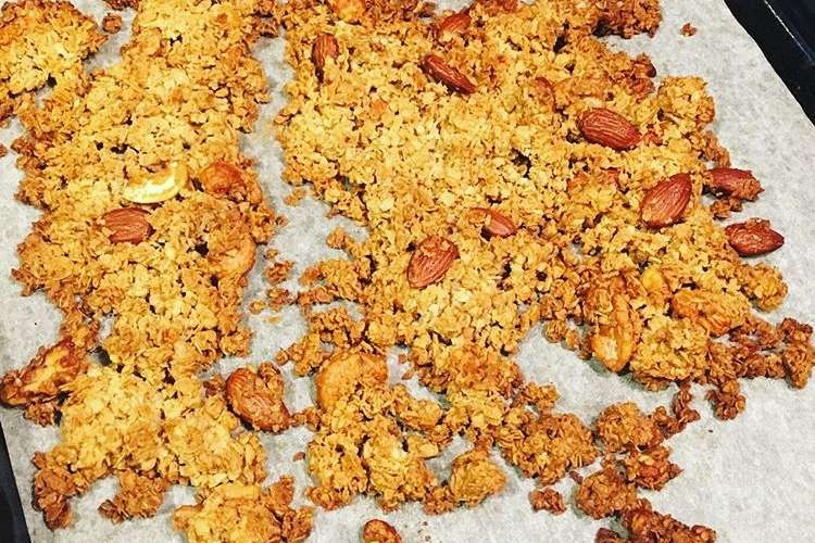 ココナツオイルでてづくり 簡単グラノーラ レシピ 作り方 By cafe クックパッド