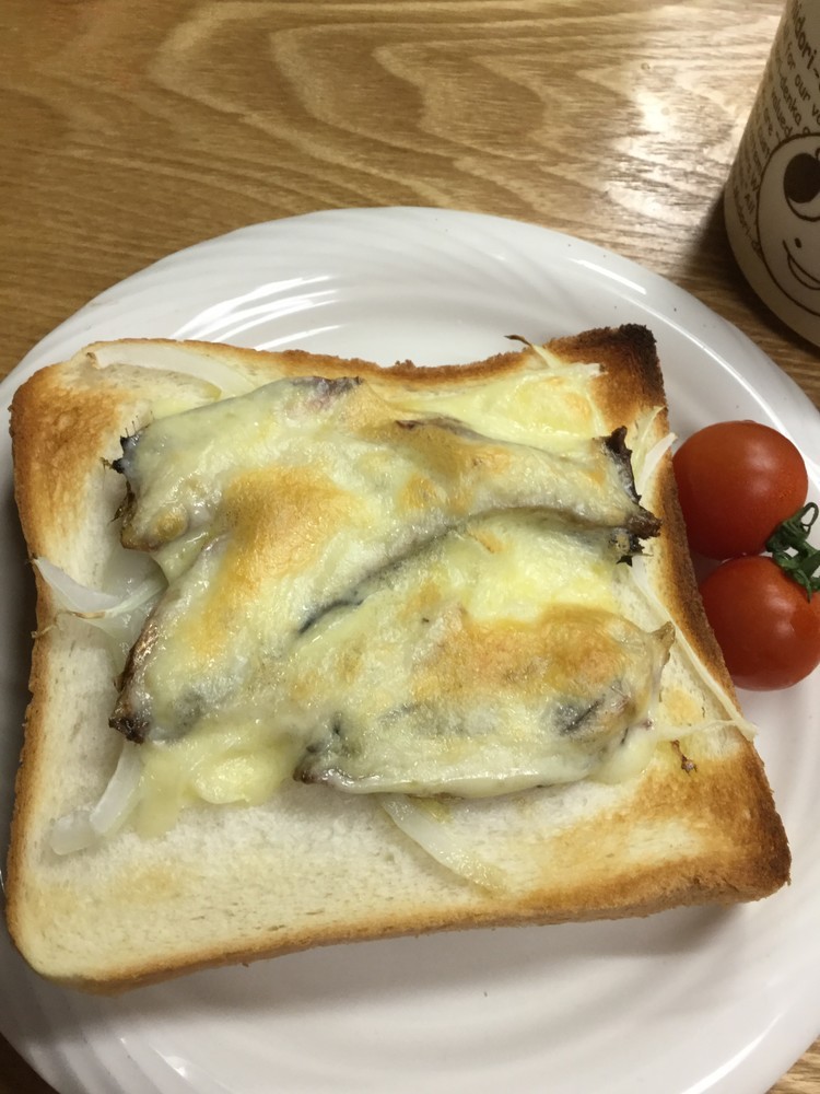 オイルサーディンのチーズトーストの画像