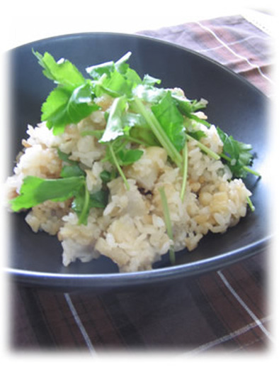 帆立貝+里芋の炊き込みご飯の写真