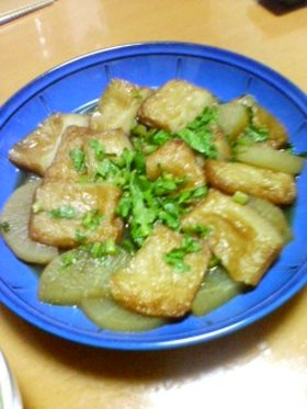 大根とさつまあげの煮物