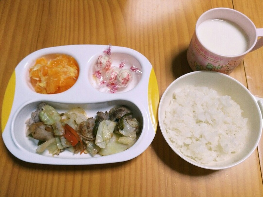 幼児食1才　豚肉と野菜炒め　オレンジ　の画像