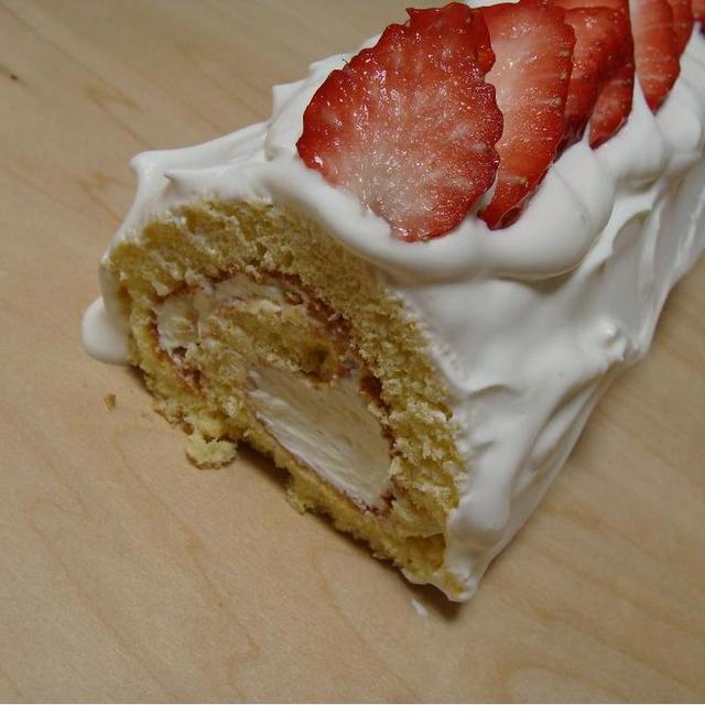 蜂蜜入りロールケーキ チーズクリーム レシピ 作り方 By よたっち クックパッド 簡単おいしいみんなのレシピが360万品
