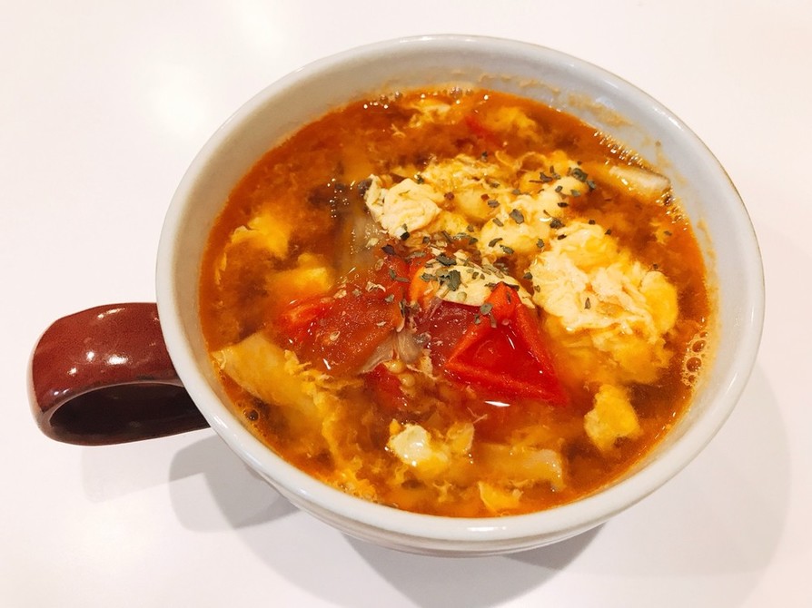 トマトと舞茸のコンソメ卵スープの画像