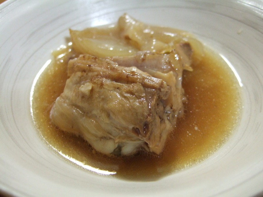 ブリあらと玉ねぎの中華風煮物（圧力鍋）の画像