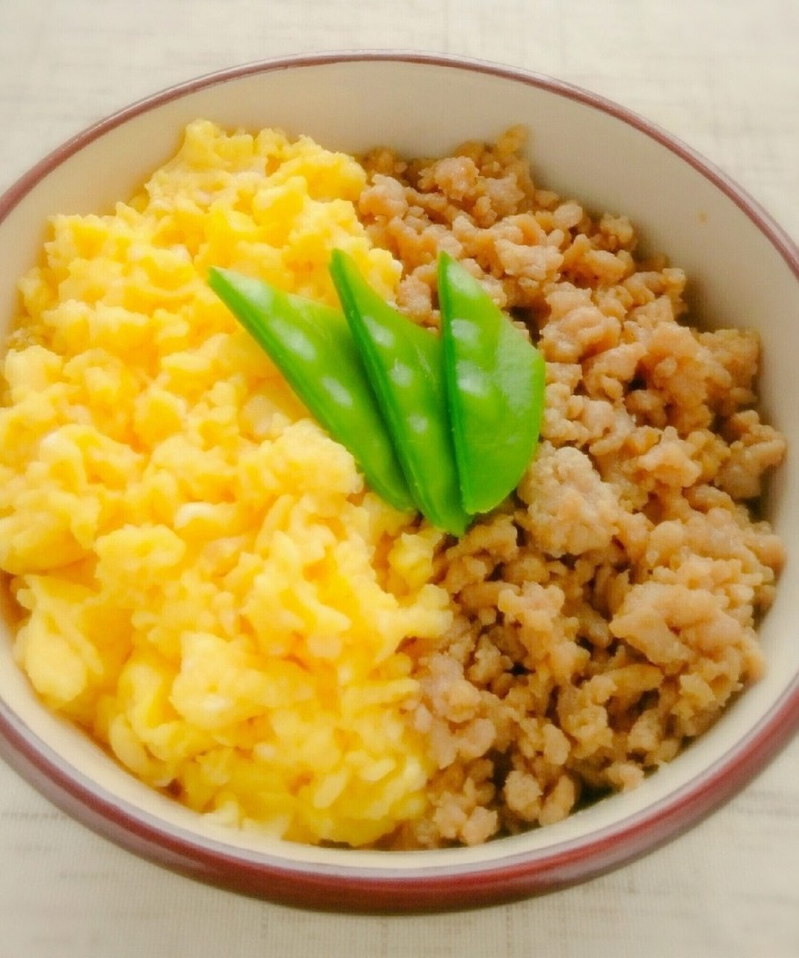 簡単おいしい！鶏そぼろと卵の二色丼★の画像