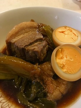 スパイスの風味豊かな豚の角煮
