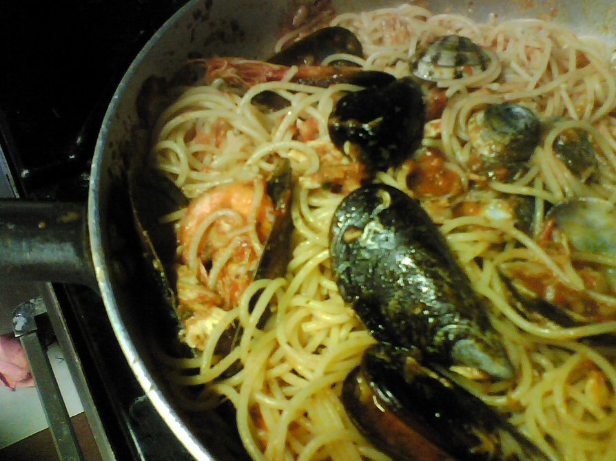 海鮮鍋の残りでスパゲッティの画像