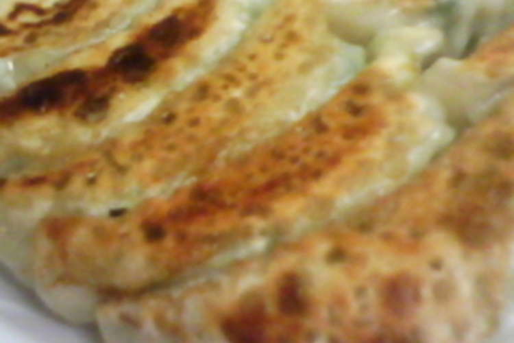 ほんのり甘い 焼き餃子 レシピ 作り方 By よふかしママ クックパッド 簡単おいしいみんなのレシピが357万品