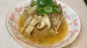 大根の中華キノコそぼろあんかけ煮