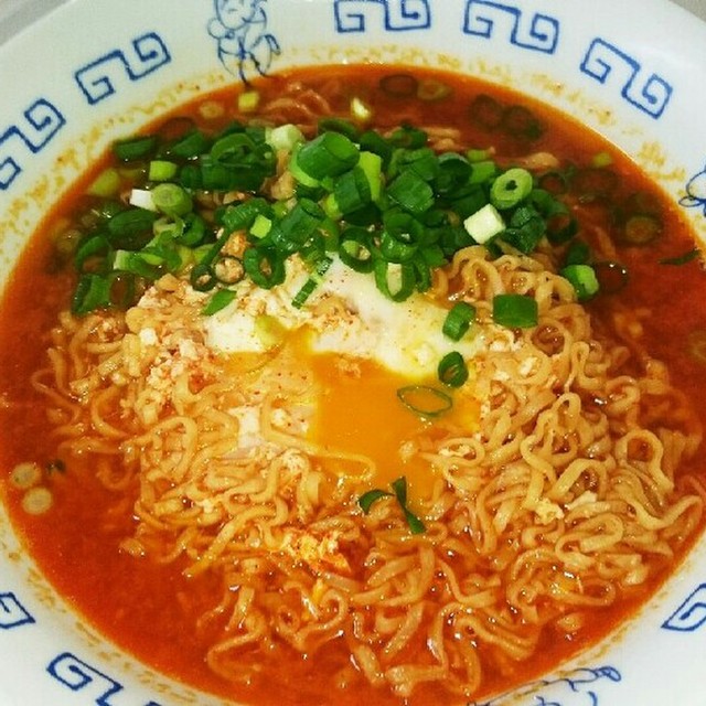 チキンラーメンで 辛ラーメン 風 レシピ 作り方 By Ktyr3 クックパッド 簡単おいしいみんなのレシピが354万品