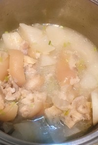 ☆栄養たっぷり ☆簡単 豚足&大根スープ