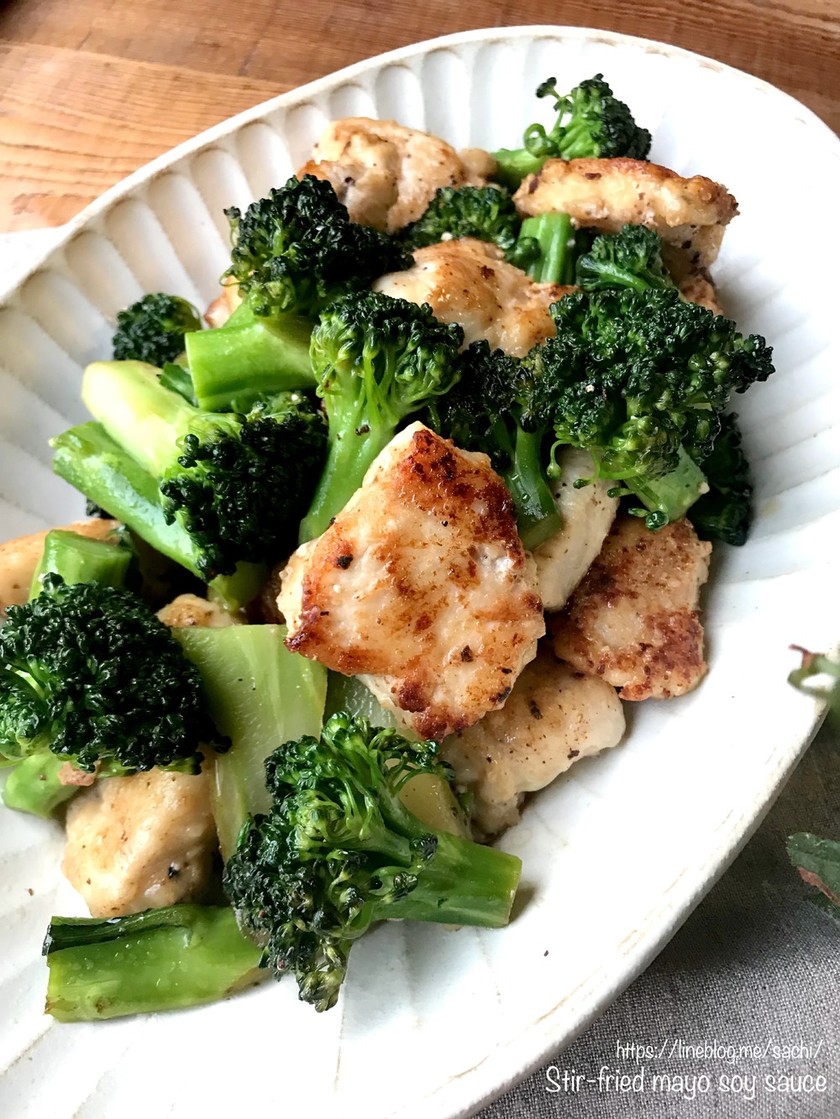 鶏ひき肉とブロッコリーのレシピ