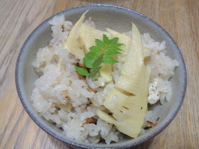 土鍋で炊く筍ごはん