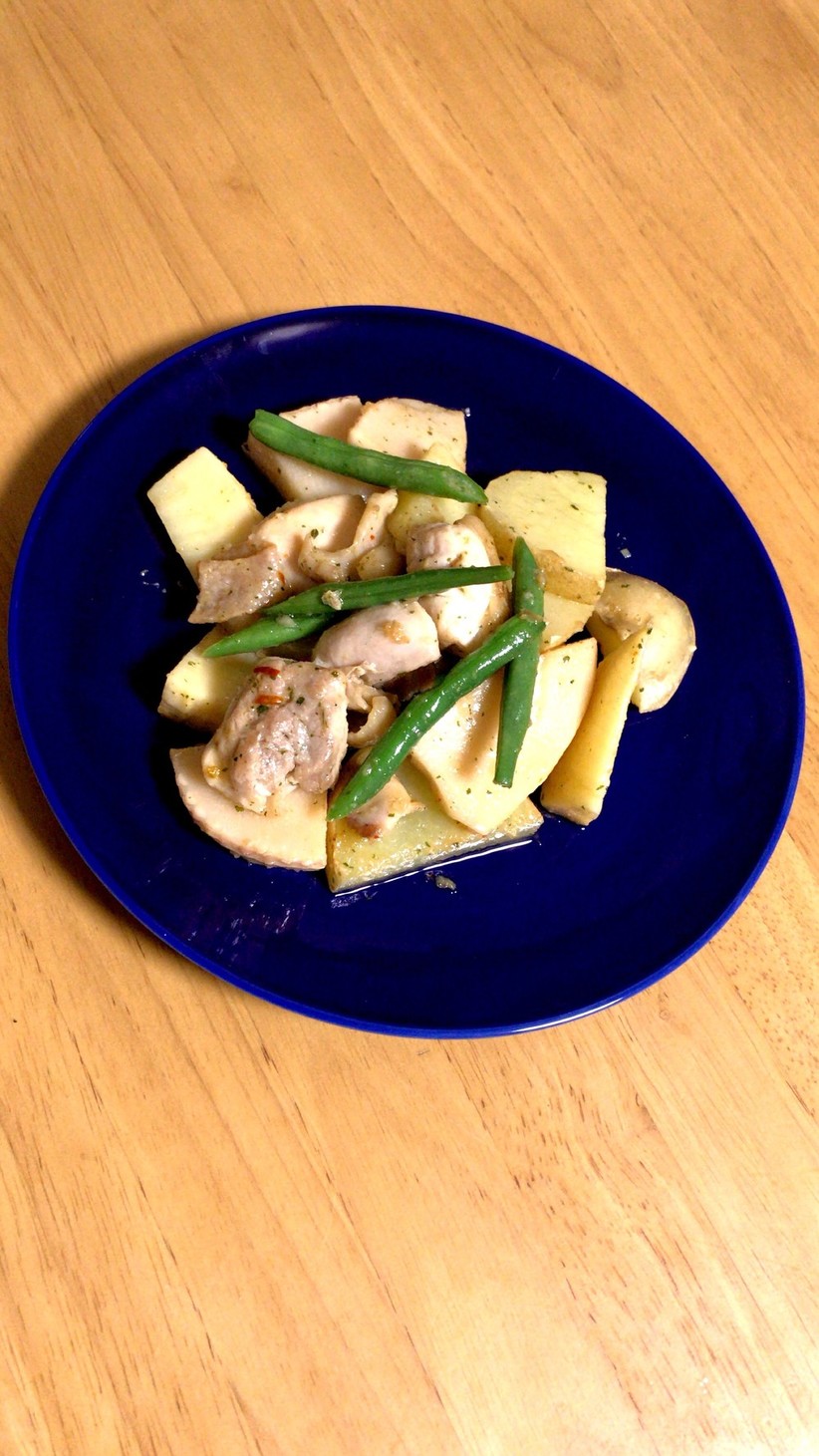 春野菜と鶏モモ肉のペペロンチーノの画像