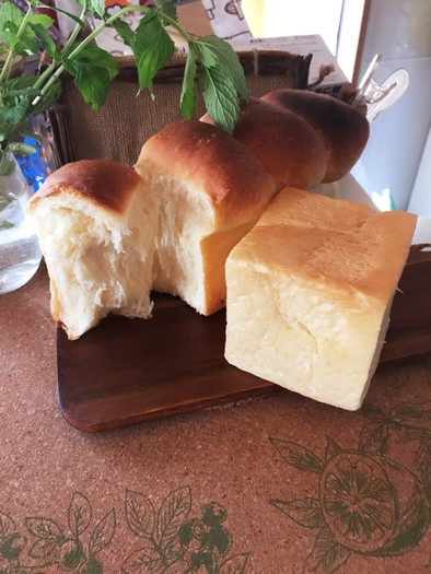 キューブ型☆ミニ食パンの写真