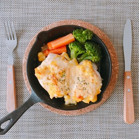 鶏むね肉のチーズ焼き