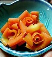 お弁当の隙間に。人参の薔薇☆