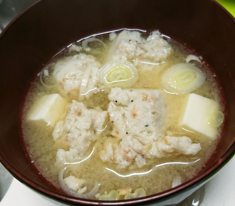 簡単!!!豆腐とすり身のお味噌汁♡の画像