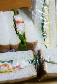 ｺﾝﾋﾞﾆ材料で簡単サンドイッチ