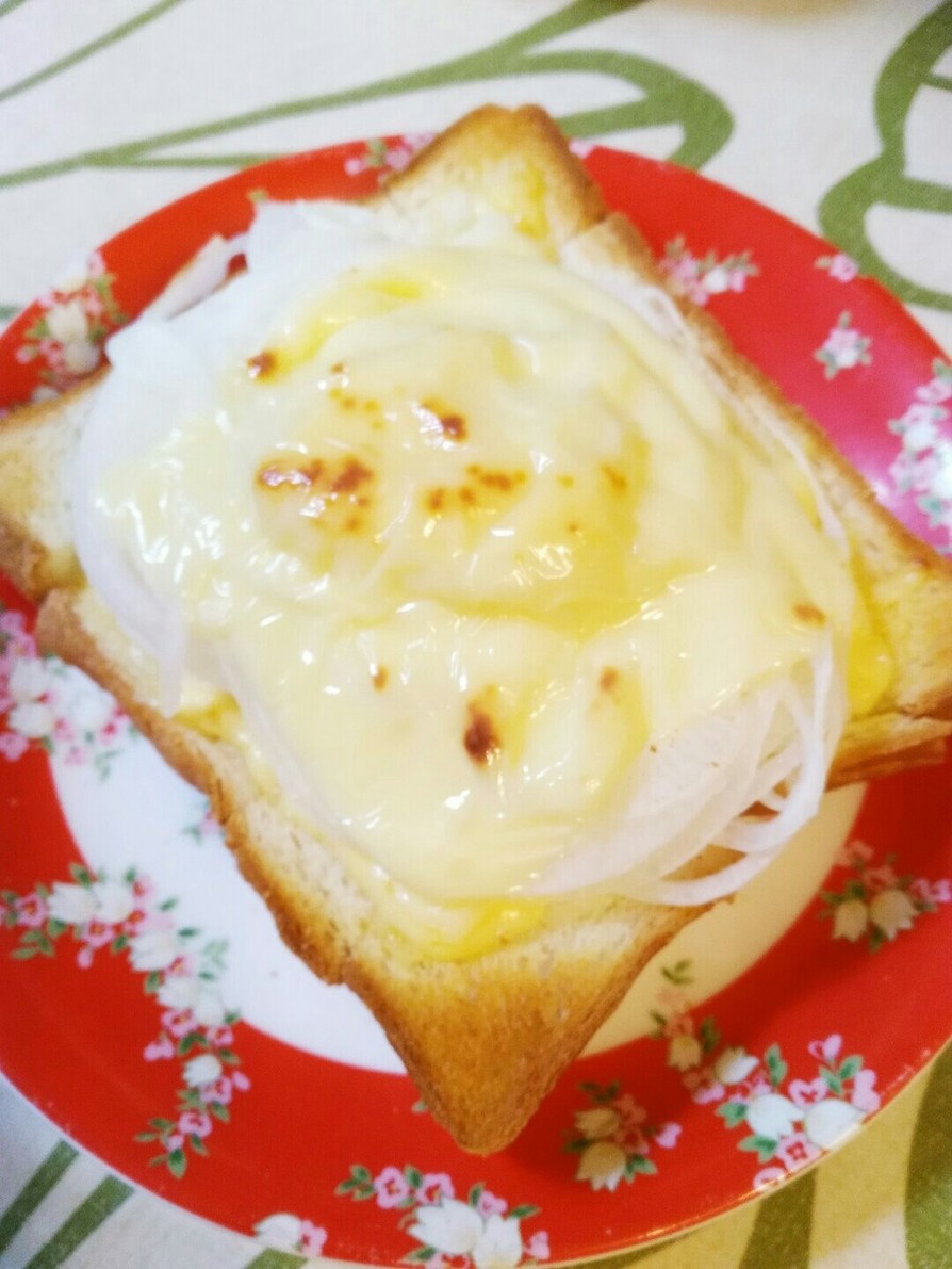 新玉ねぎのチーズトースト　の画像