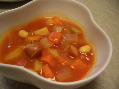 お豆さんのトマトスープの写真