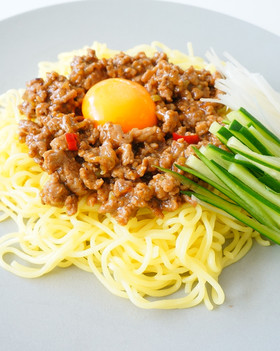 黒酢が香る♪ピリ辛じゃーじゃー麺