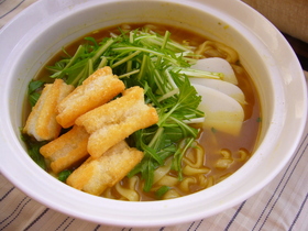 カリッとモチッと☆揚げ餅のカレーうどん