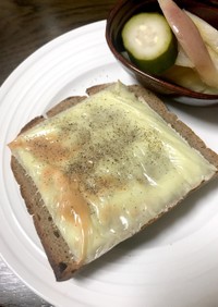 朝食に！簡単チーズトースト