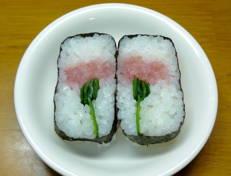 寿司型・模様巻き(カーネーション)の画像