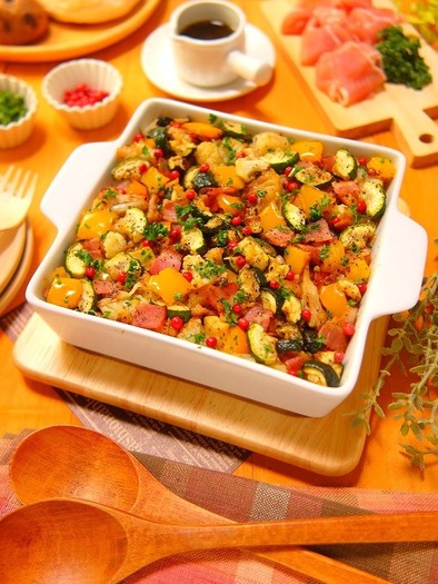 彩り野菜のグリルのホットペンネサラダの写真