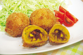 かぼちゃとコリンキーのカレーコロッケ