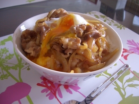 大さじ3・2・1DE豚肉スタミナ丼ぶりこ