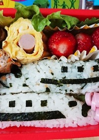 初!!幼稚園のお弁当♪新幹線!!
