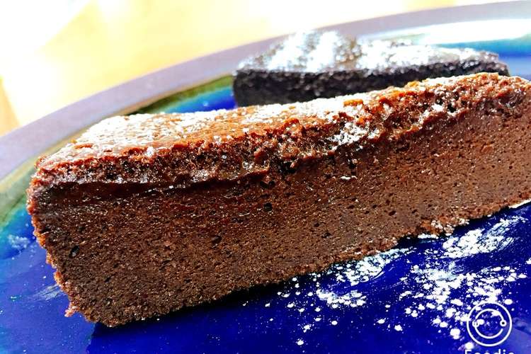 簡単 フライパンで濃厚米粉チョコケーキ レシピ 作り方 By Foodmarico クックパッド