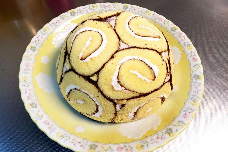 スイスロールで簡単ドームケーキ レシピ 作り方 By ケロコ クックパッド