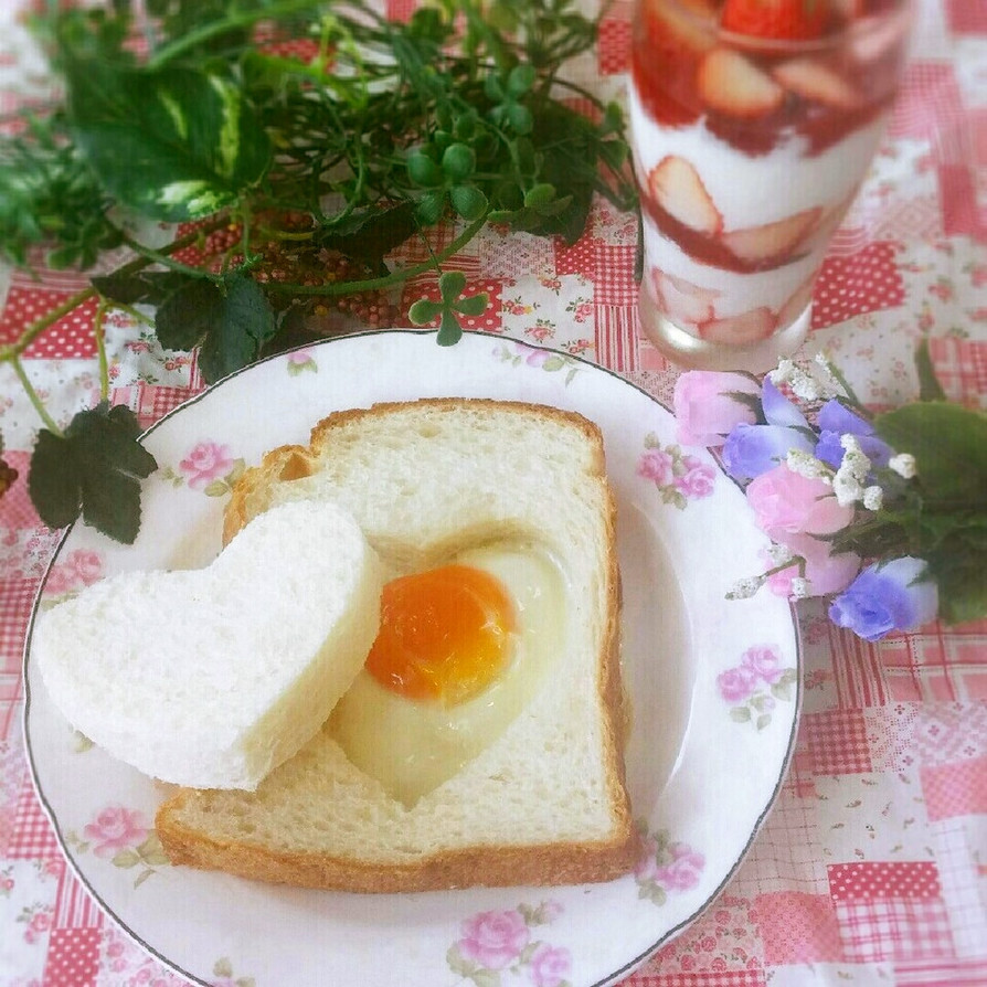 可愛い朝食♥目玉焼きトーストの画像
