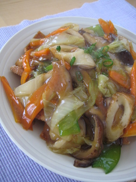 餃子の皮でパリパリかたやきそば♪みたい