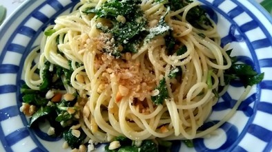 ルッコラとくるみと松の実のスパゲッティの写真