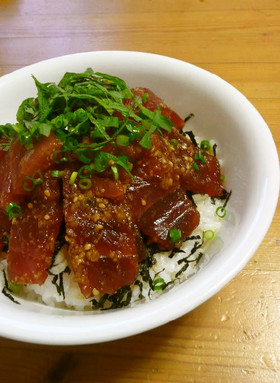 甘めのタレが絶妙!まぐろ丼