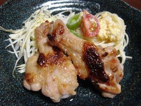 鶏手羽元で黒酢サッパリ焼き